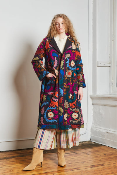 Buy CHELSEA REVERSIBLE COAT | FLORA X NOIR – Rujuta Sheth