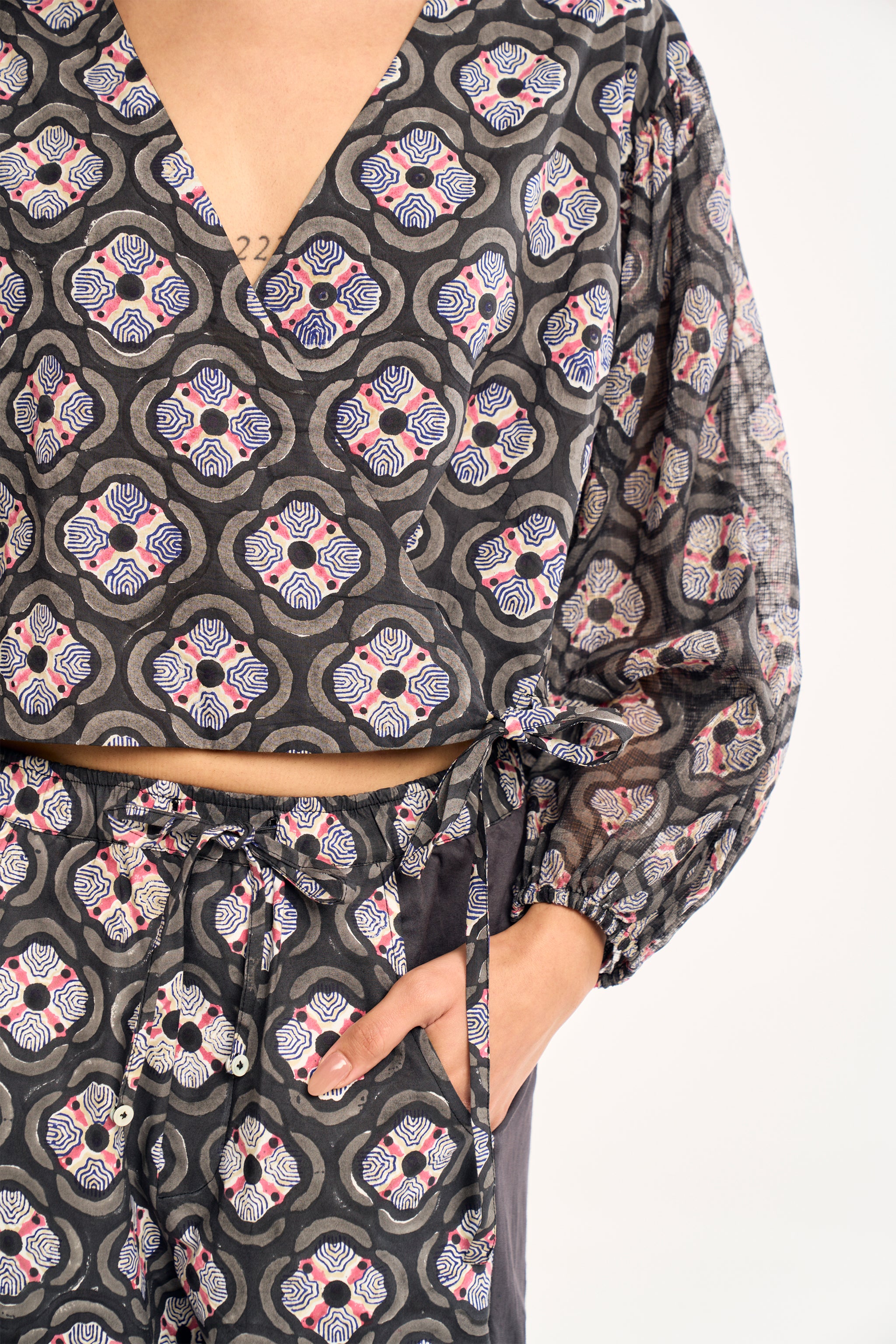 SOL TOP | CHARCOAL BOTANICA